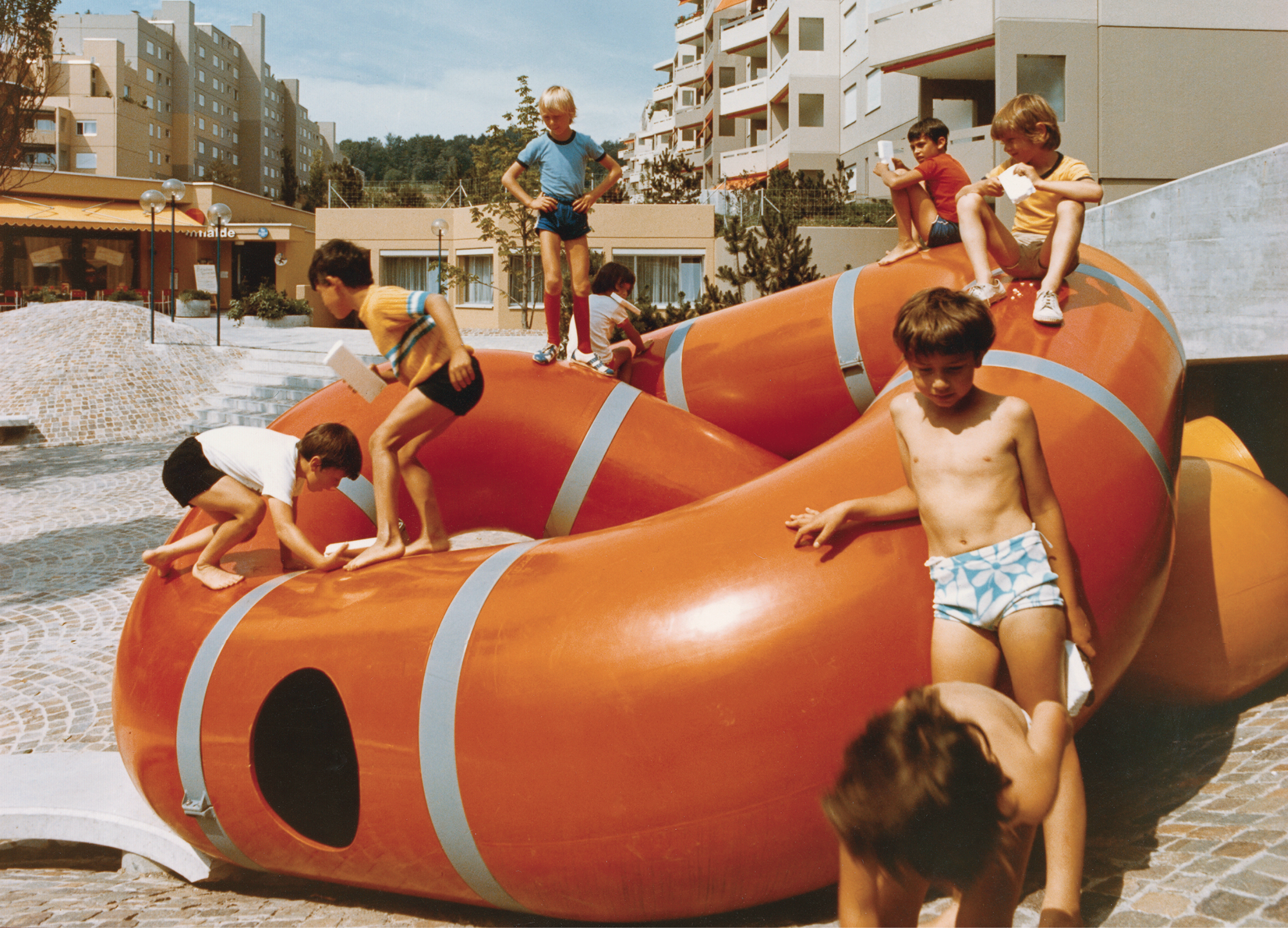 Yvan Pestalozzi, Lozziwurm, Gohner Housing Estate Sonnhalde, Adilkon, Switzerland, c.1973